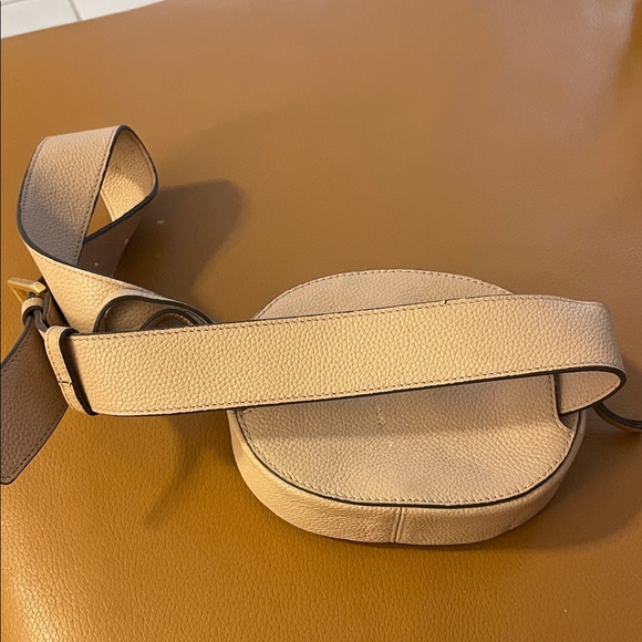 Tory Burch Beige Leather Crossbody Bag - Picture 2 of 4